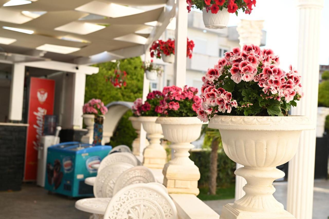 Hotel Onufri Golem  Kültér fotó